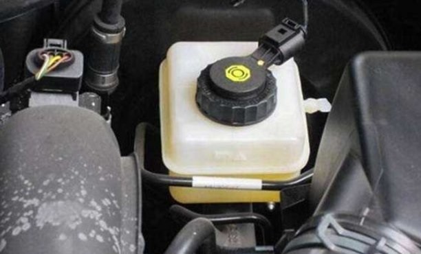 Тормозное масло Тормозное масло